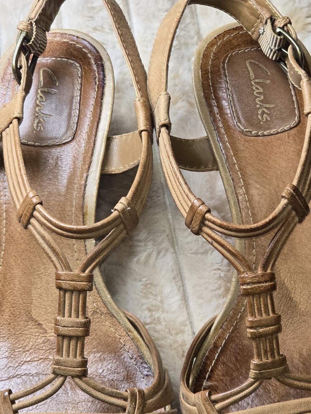 Vintage Clarks Premium Leather Cork Wedge Sandals Tan T-Strap Size 8 - Picture 12 of 12